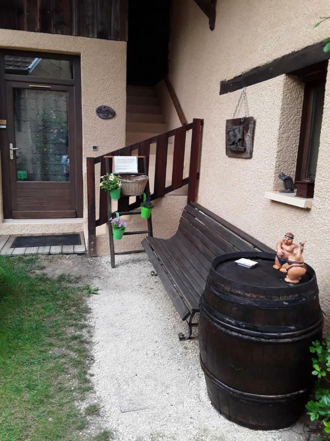 Bed and Breakfast La Parenthese Saint-Genix-sur-Guiers Exterior foto
