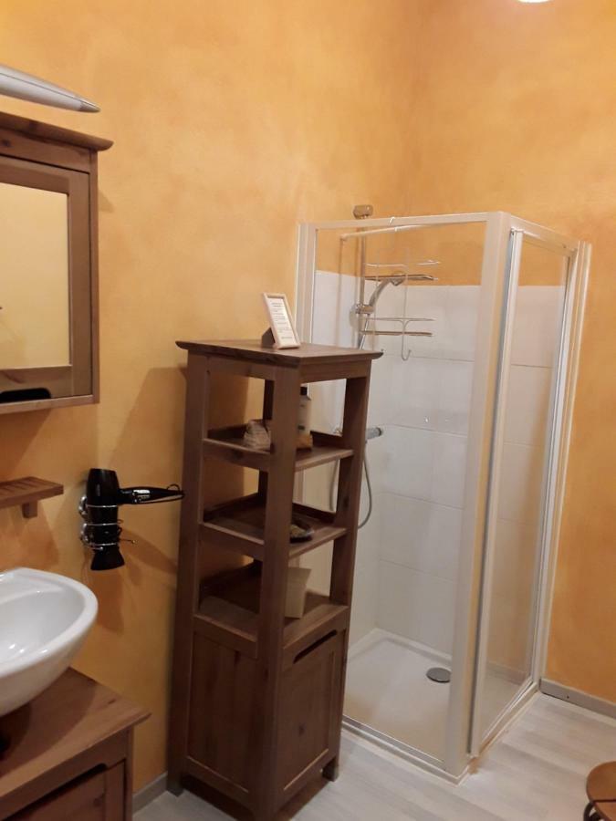Bed and Breakfast La Parenthese Saint-Genix-sur-Guiers Exterior foto